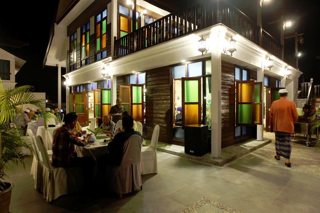 The Manor Beach Resort Besut Kampung Kuala Besut Exterior foto