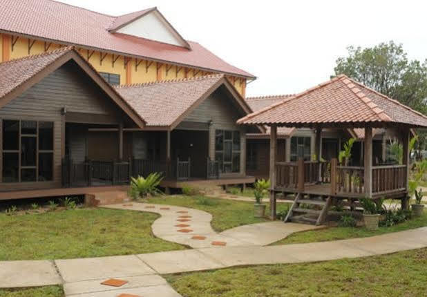 The Manor Beach Resort Besut Kampung Kuala Besut Exterior foto